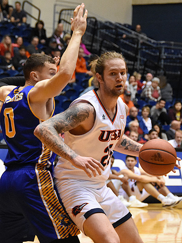 UTSA's Nick Allen played with a sore foot but recorded 12 points and 8 rebounds in 18 minutes in the Roadrunners' 101-77 victory over Bethany on Monday, Dec. 17, 2018 at the UTSA Convocation Center. - photo by Joe Alexander