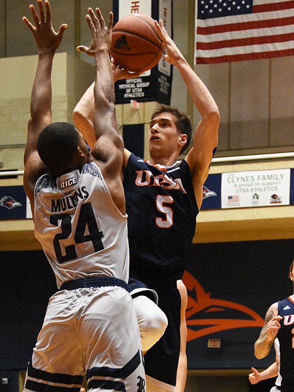 Junior guard Giovanni De Nicolao had 19 points and 7 assists in UTSA's 95-79 Conference USA victory over Rice on Thursday, Jan. 10, 2019, at the UTSA Convocation Center. - photo by Joe Alexander