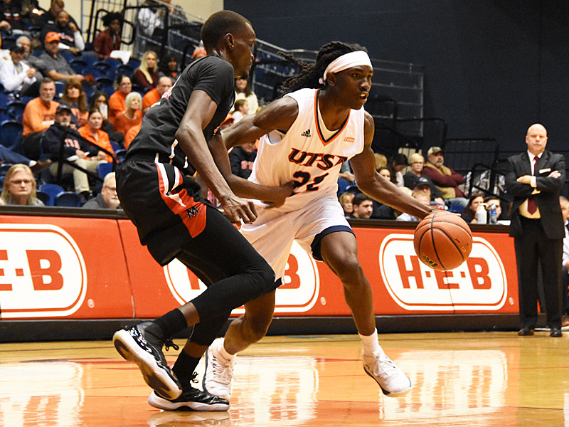 Sophomore guard Keaton Wallace scored a career-high 35 points to lead UTSA to a 104-74 victory over Mid-American Christian on Saturday, Dec. 8, 2018, at the UTSA Convocation Center. - photo by Joe Alexander