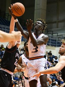 Dhieu Deing. UTSA beat Denver 78-64 in men's basketball on Tuesday, Nov. 16, 2021, at the Convocation Center. - photo by Joe Alexander