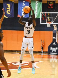 Dhieu Deing. UTSA men's basketball beat Rice 82-71 on Saturday, March 5, 2022, at the Convocation Center in the Roadrunners' final game of the regular season. The Conference USA Tournament starts Tuesday. - photo by Joe Alexander