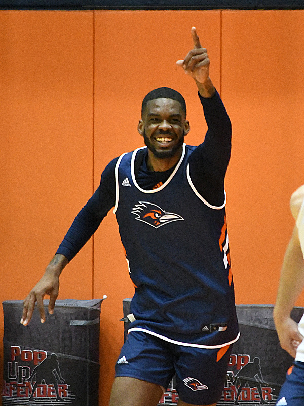 Josh Farmer at the first official UTSA men's basketball practice of the season on Sept. 26, 2022, at the Convocation Center. - photo by Joe Alexander