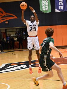 Isaiah Addo-Ankrah. UTSA lost to Dartmouth 78-77 in men's basketball on Sunday, Nov. 27, 2022, at the Convocation Center. - Photo by Joe Alexander