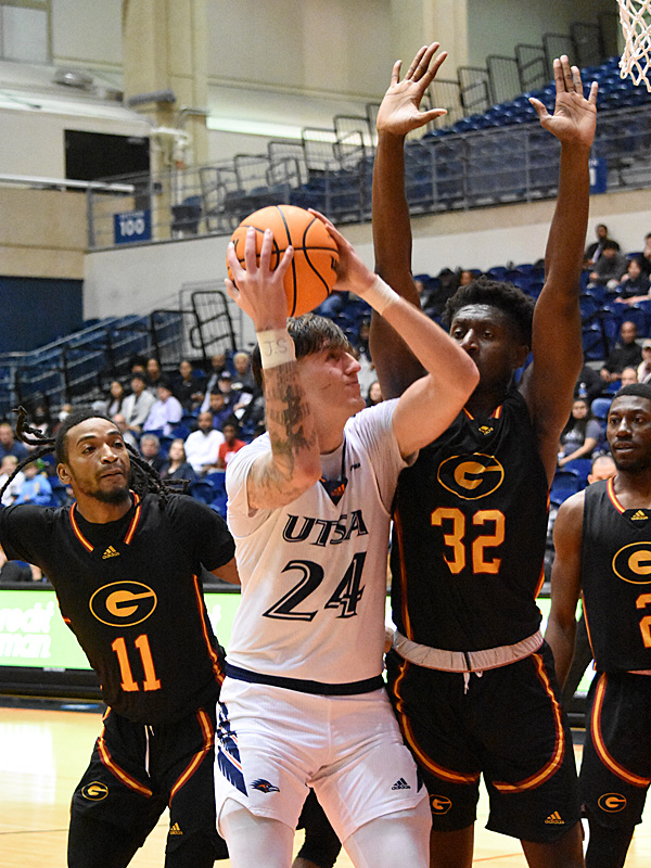 Jacob Germany. UTSA lost to Grambling State 75-55 in men's basketball on Friday, Nov. 25, 2022, at the Convocation Center. - Photo by Joe Alexander