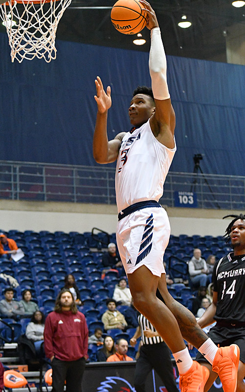Trey Edmonds. UTSA beat McMurry 125-84 in a men's basketball exhibition game on Monday, Oct. 30, 2023, at the Convocation Center. - Photo by Joe Alexander