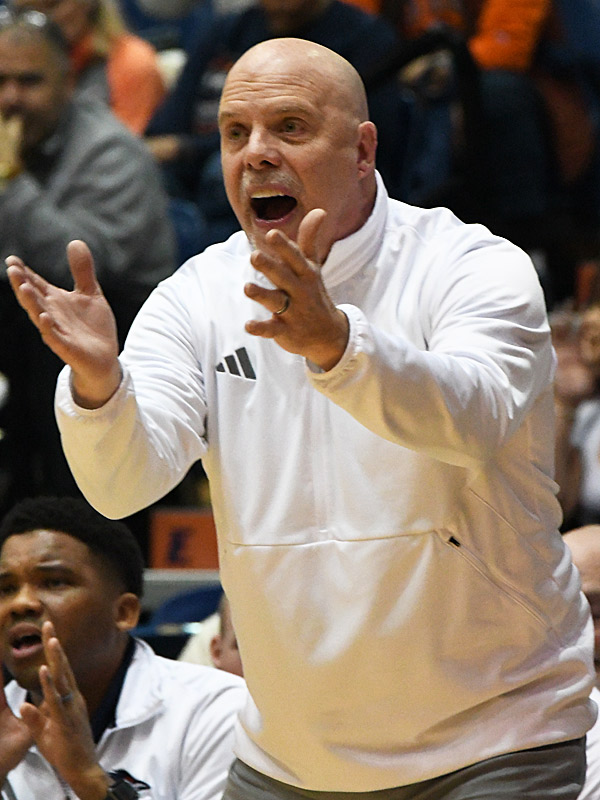 Steve Henson. UTSA lost to 23rd-ranked Florida Atlantic 112-103 in overtime in American Athletic Conference men's basketball on Sunday, Jan. 21, 2024, at the Convocation Center. - Photo by Joe Alexander
