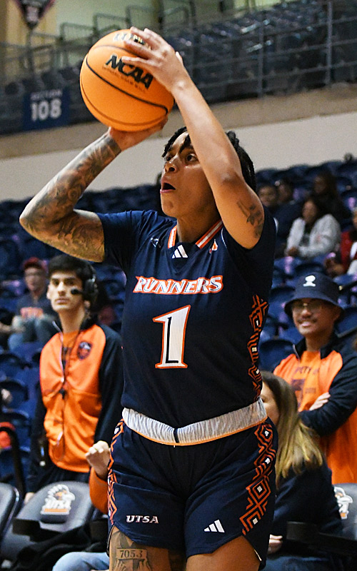 Hailey Atwood. UTSA beat Charlotte 81-80 in double overtime in American Athletic Conference women's basketball on Sunday, Jan. 14, 2024, at the Convocation Center. - Photo by Joe Alexander