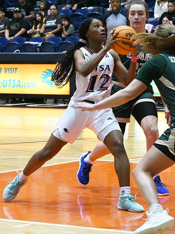 Aysia Proctor. UTSA beat UAB 76-58 on Sunday, Feb. 11, 2024, in American Athletic Conference women's basketball at the Convocation Center. - Photo by Joe Alexander