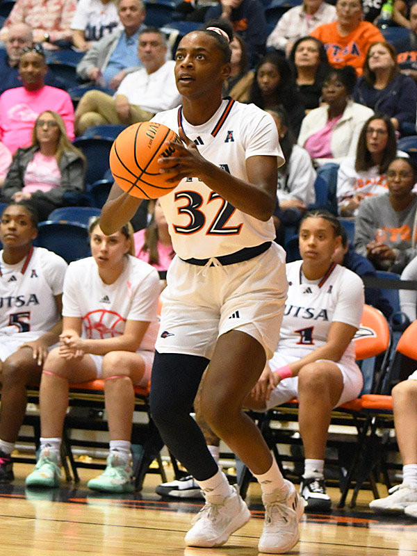 Jordyn Jenkins. UTSA beat UAB 76-58 on Sunday, Feb. 11, 2024, in American Athletic Conference women's basketball at the Convocation Center. - Photo by Joe Alexander