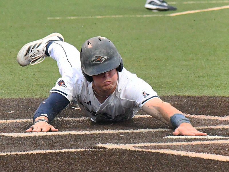 Drew Detlefsen. UTSA beat Memphis 12-2 in seven innings in American Athletic Conference baseball at Roadrunner Field on Friday, April 25, 2025. - Photo by Joe Alexander