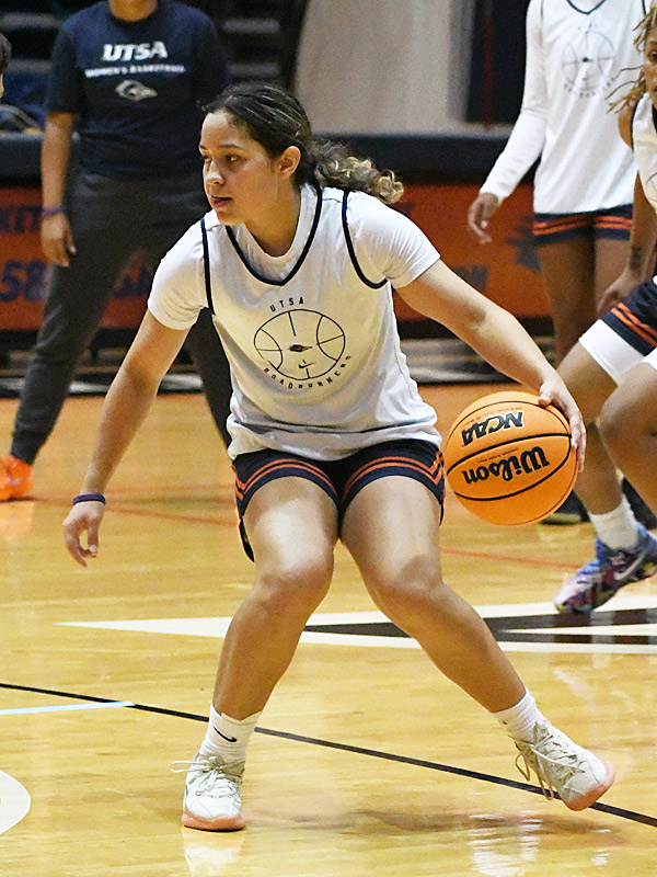 UTSA's Adriana Robles is a freshman point guard from Arecibob, Puerto Rico, and Fossil Ridge High School. - Photo by Joe Alexander