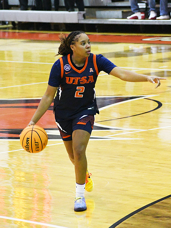 Ereauna Hardaway. UTSA women's basketball beat Incarnate Word 74-57 on Wednesday, Nov. 19, 2025, at UIW. - Photo by Joe Alexander