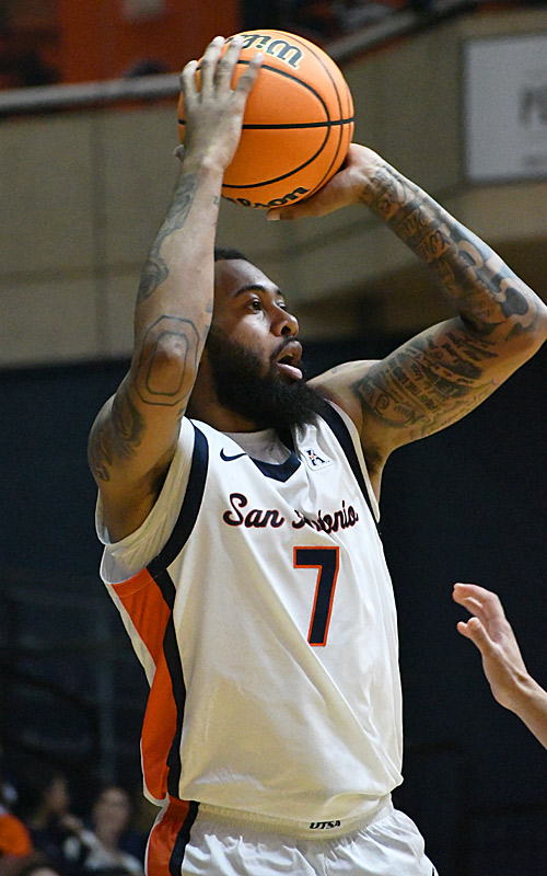 Jamir Simpson. UTSA men's basketball beat the College of Biblical Studies 97-30 in the Roadrunners' season opener on Wednesday, Nov. 5, 2025, at the Convocation Center. - Photo by Joe Alexander