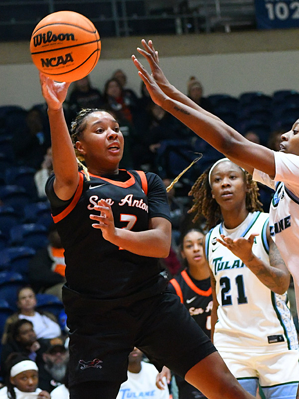 Ereauna Hardaway. UTSA beat Tulane 65-63 in their American Athletic Conference women's basketball opener on Tuesday, Dec. 30, 2025, at the Convocation Center. - Photo by Joe Alexander