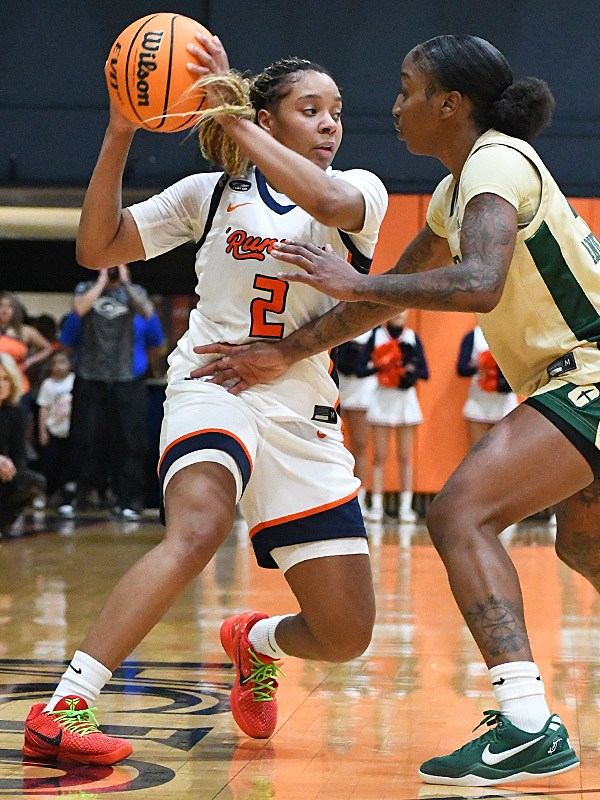 Ereauna Hardaway. UTSA beat Charlotte 69-63 in American Conference women's basketball on Saturday, Jan. 10, 2026, at the Convocation Center. - Photo by Joe Alexander