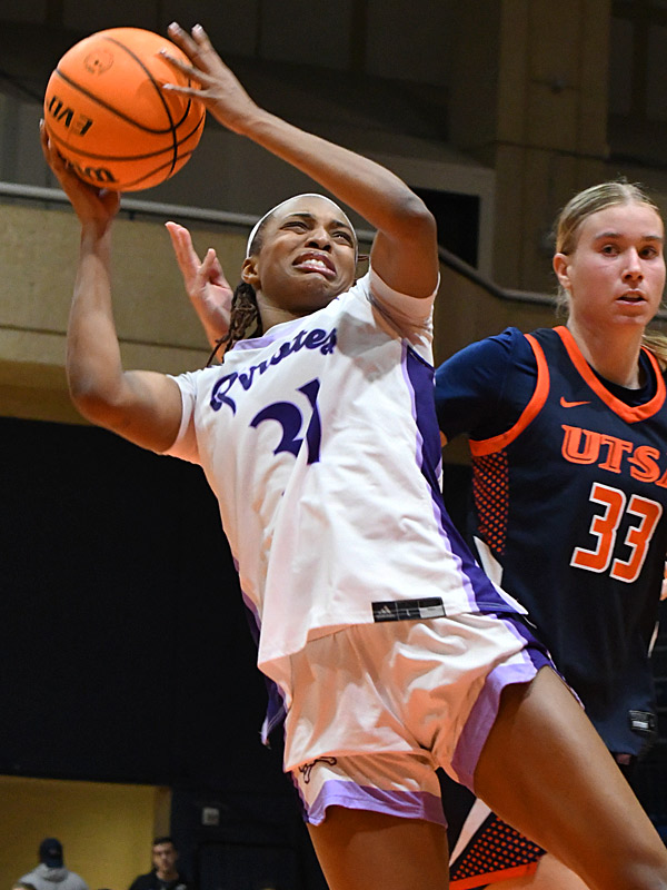 Keanna Rembert. East Carolina beat UTSA 65-58 in American Conference women's basketball on Tuesday, Jan. 20, 2026, at the Convocation Center. - Photo by Joe Alexander