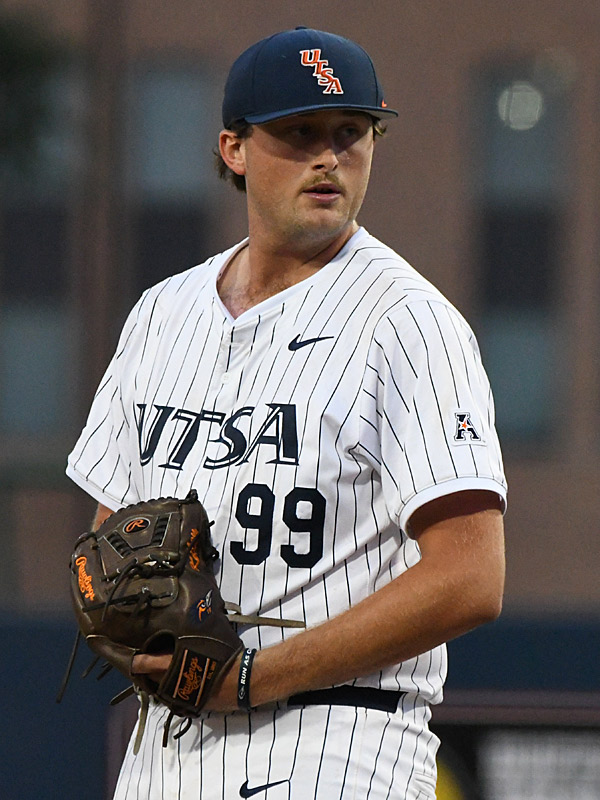 Connor Kelley. UTSA beat Charlotte 11-5 in American Conference baseball on Friday, April 27, 2026, at Roadrunner Field. - Photo by Joe Alexander